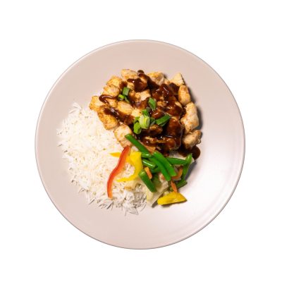 AronWeidenaar_HR-53 Rijst met tofu, saus en groenten op bord